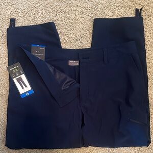 Eddie Bauer Women’s Ripstop Crops. NWT